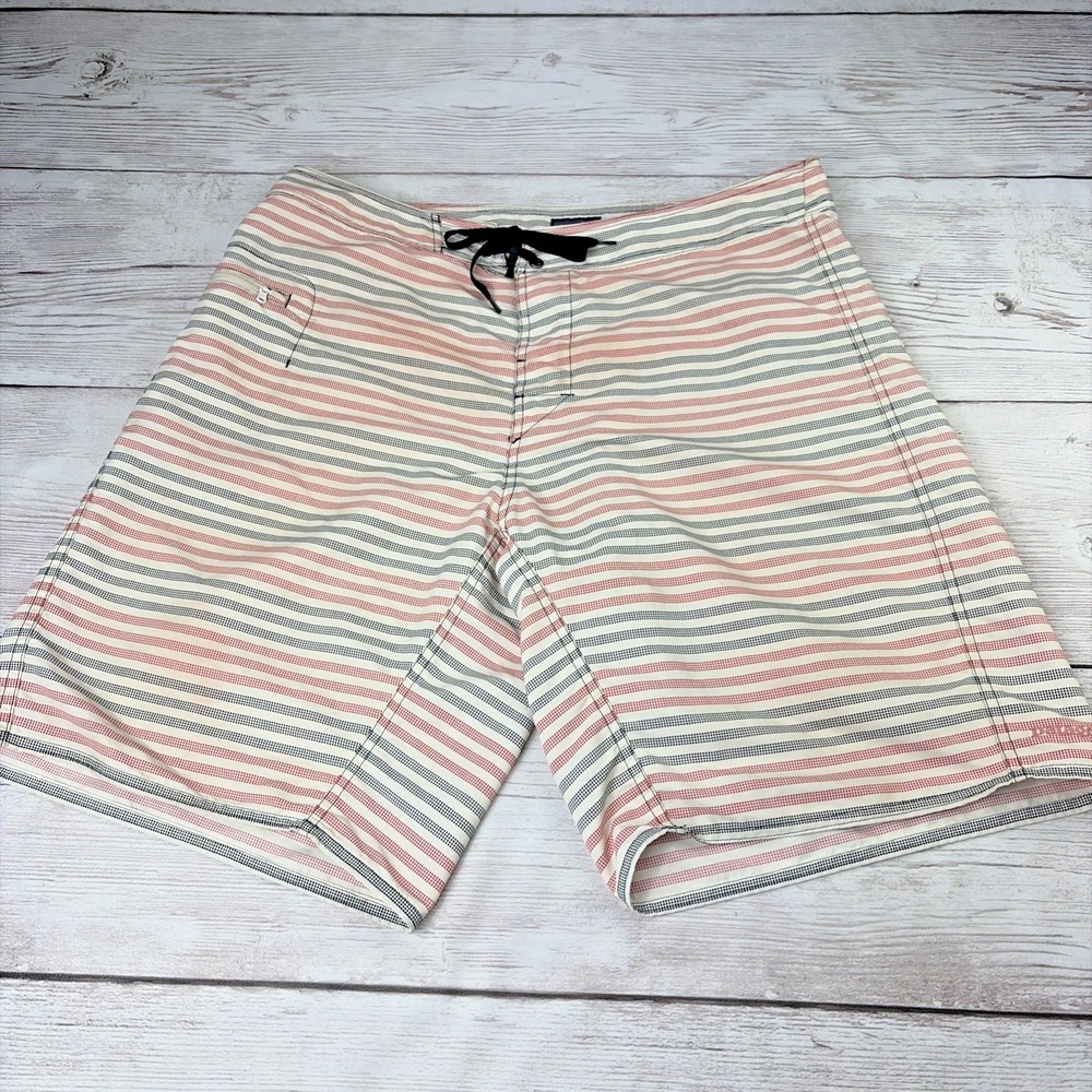 Patagonia Wavefarer Boardshorts Men's Red White Blue Stripe Stretch Drawstring